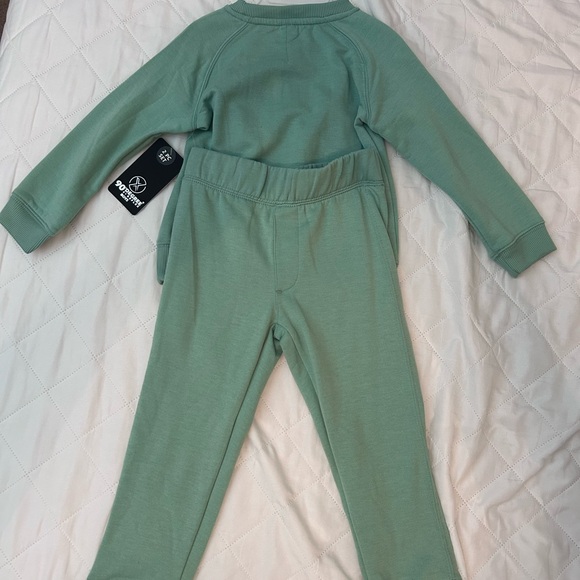 90 Degree By Reflex Kids Matching Set in Mint Green - Picture 2 of 4